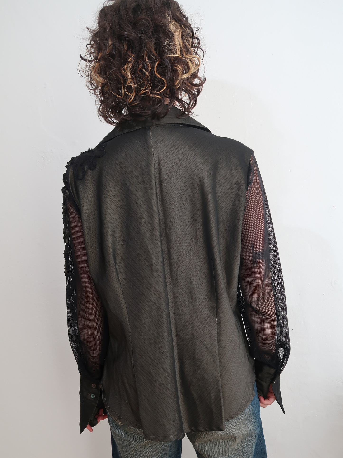 A036: “business on the body, party on the sleeves” | brown rosette collared shirt with mesh sleeves