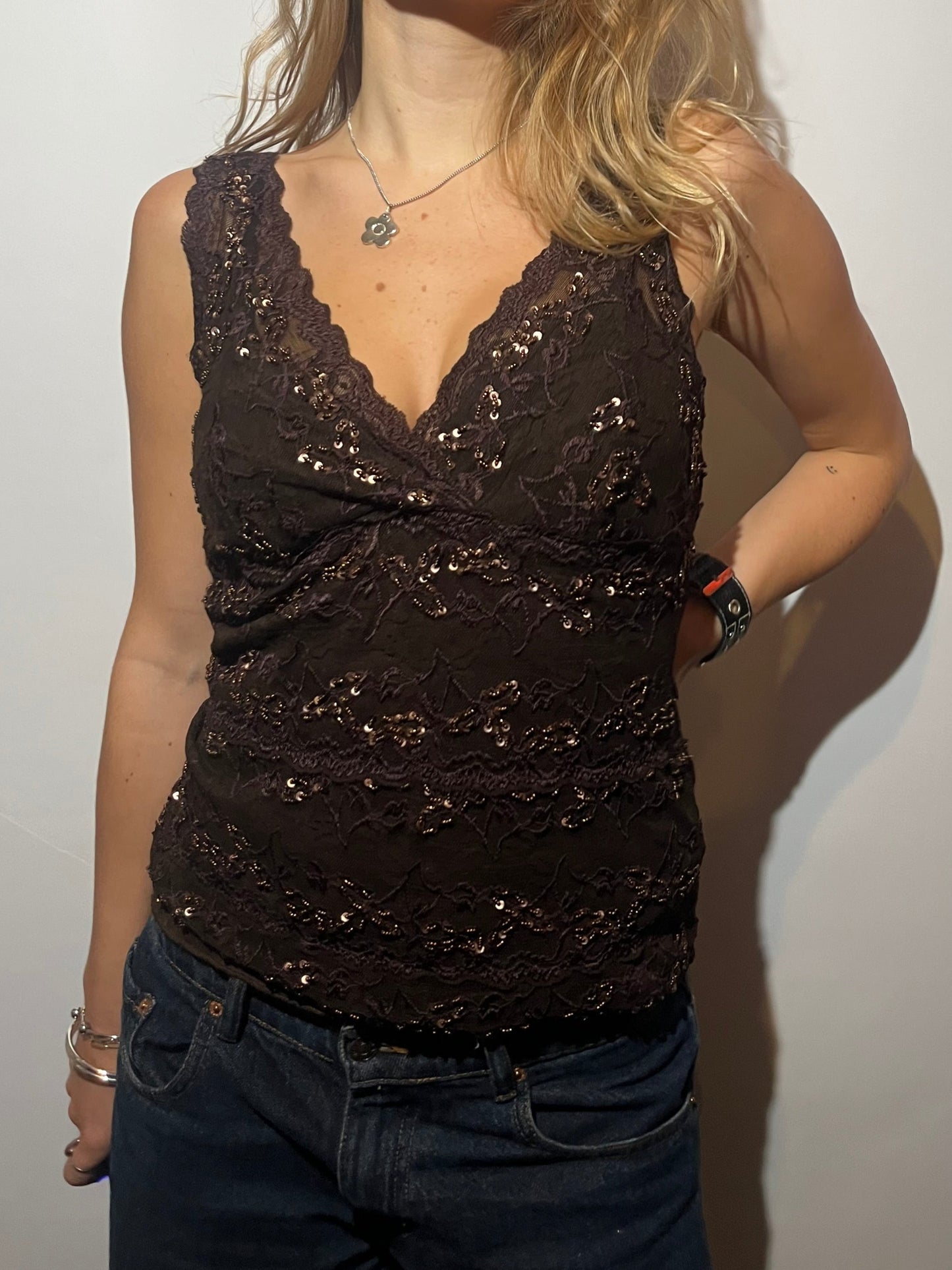 A090: “her name is serena” | Y2K embellished lace sequin top - brown