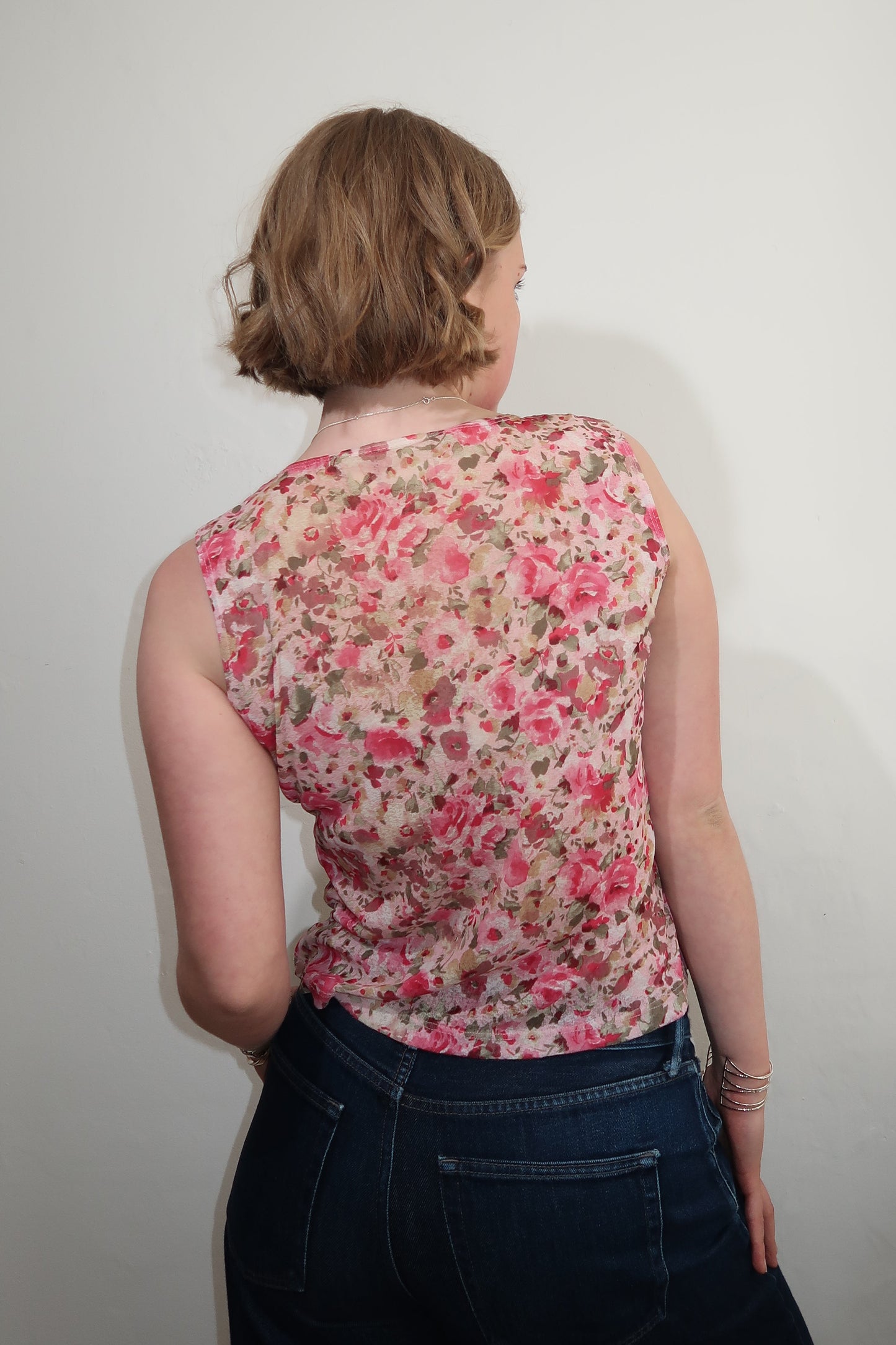 A002: “she’s a country flower” | vintage pink floral top