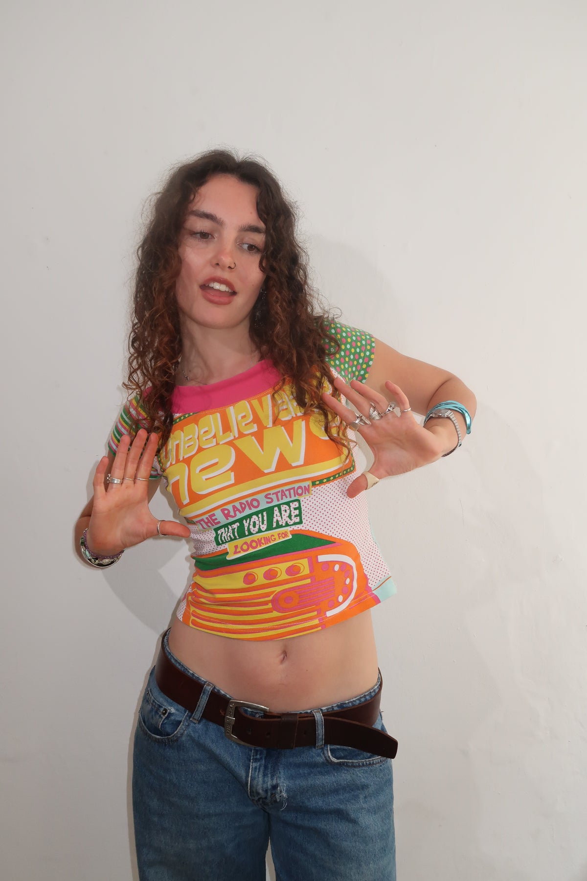A085: "health tips pop" - boat neck pop art funky top