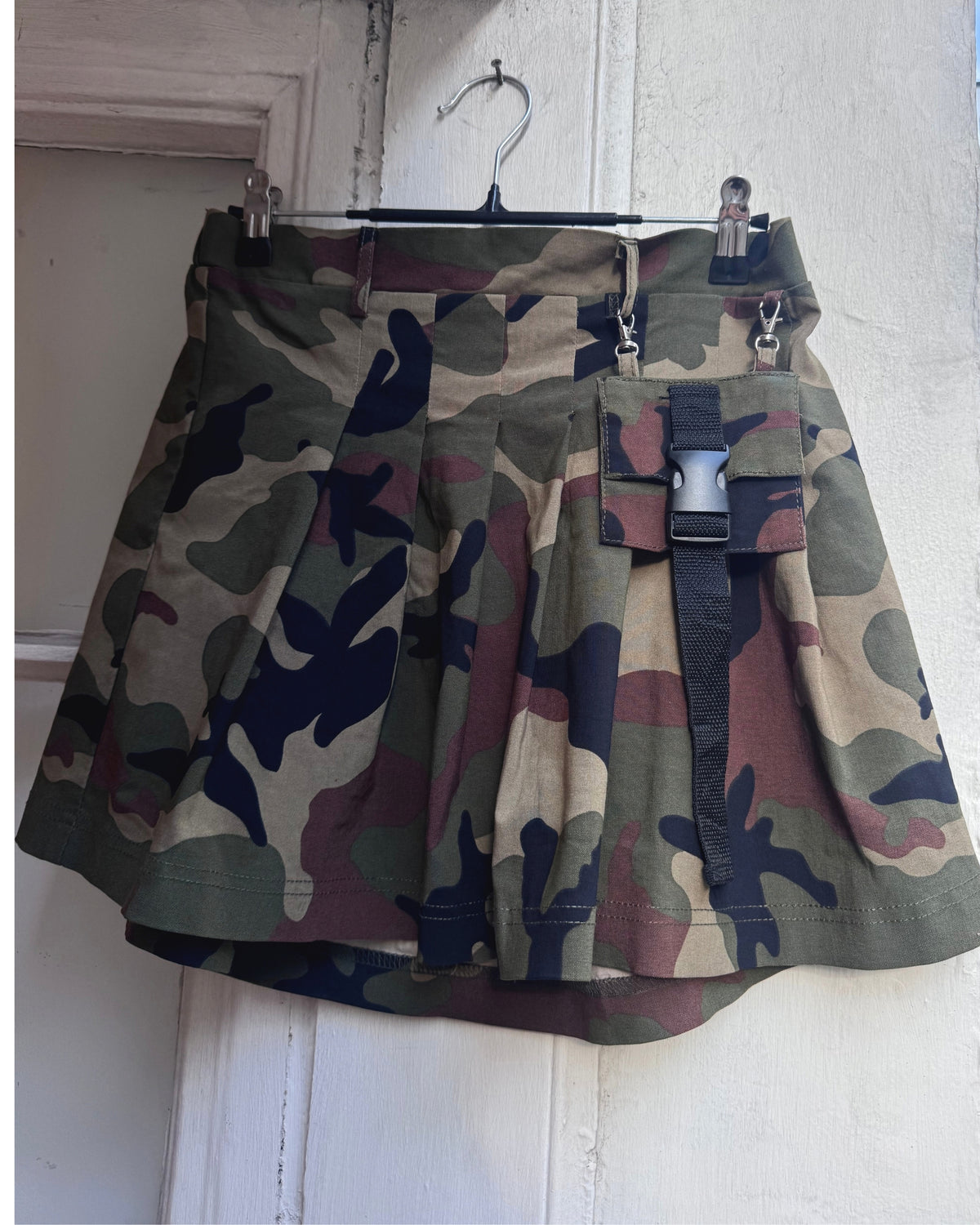 B004 - lara croft camo mini skirt with a cheeky wee pocket xx