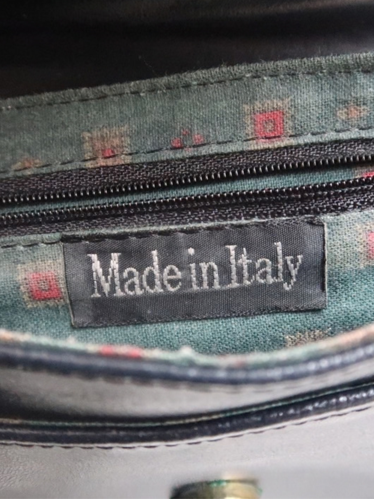 B009 - cose italiane foldover black leather cross body bag