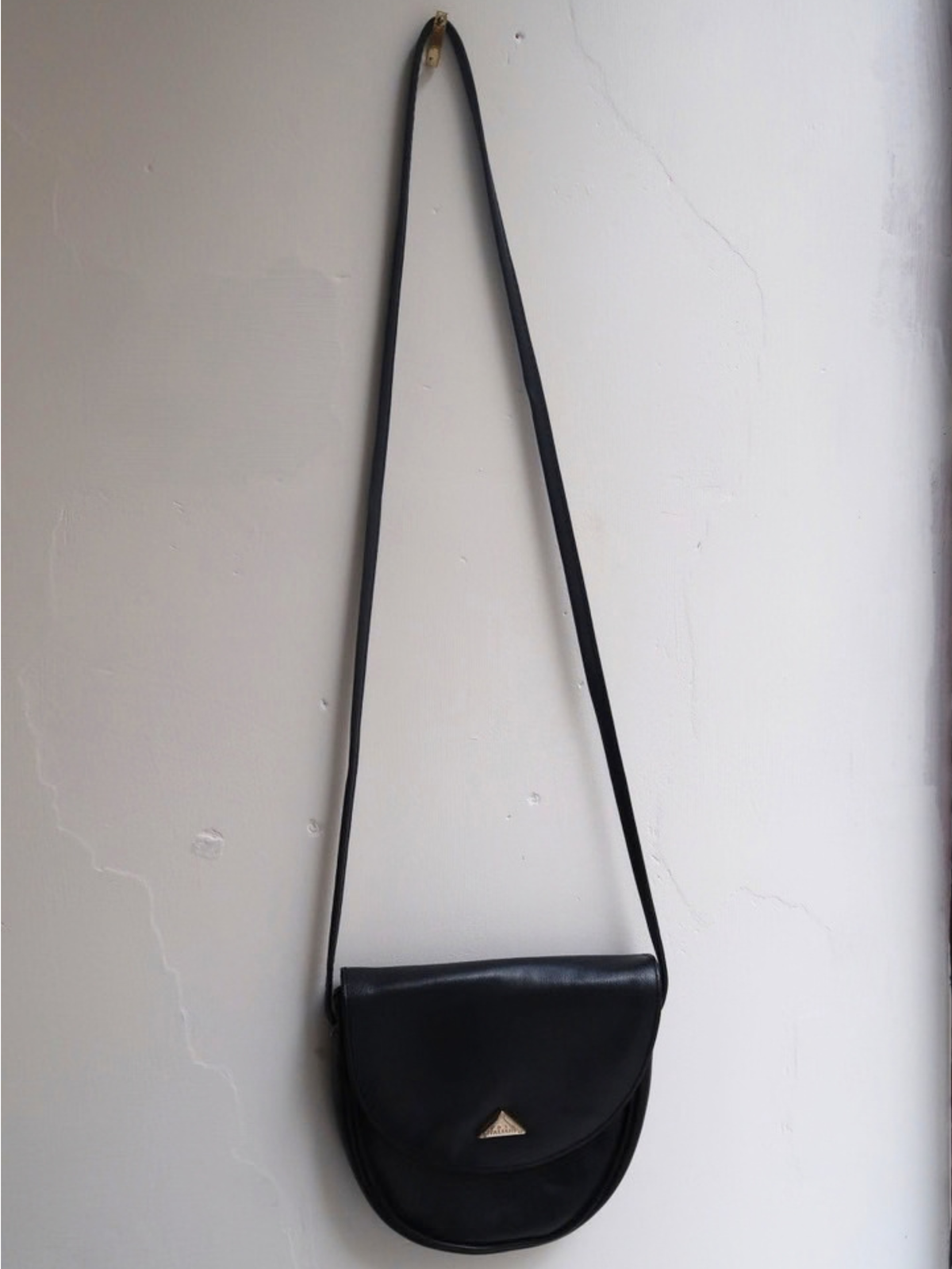 B009 - cose italiane foldover black leather cross body bag